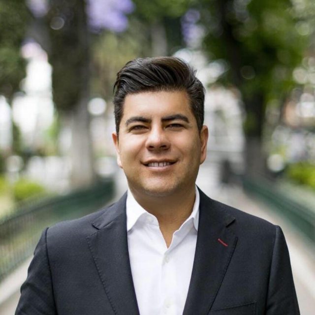 El diputado Jonathan Collantes celebra el día del artesano